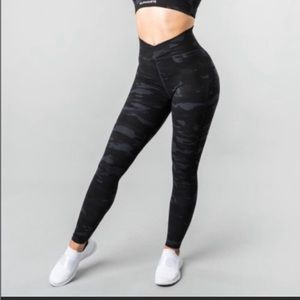 🖤Alphalete Surface Leggings 🖤